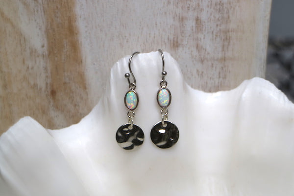 Load image into Gallery viewer, White opal silver earrings
