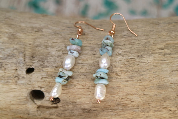 Load image into Gallery viewer, Fresh water pearls and larimar rose gold earrings
