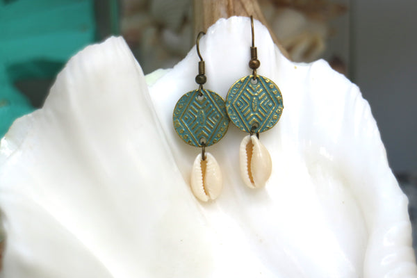 Load image into Gallery viewer, Blue patina and antique bronze shell earrings
