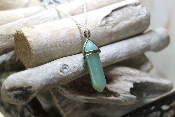 Load image into Gallery viewer, Aventurine point silver necklace
