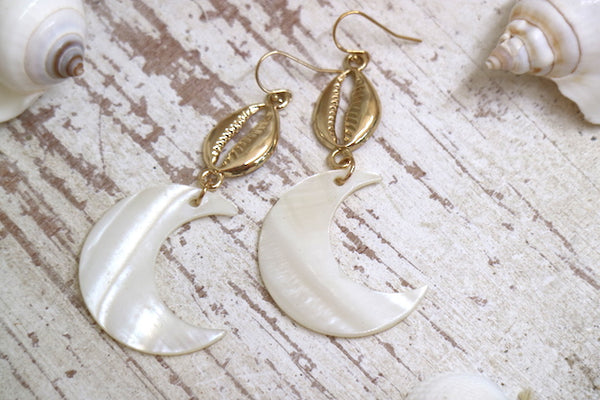 Load image into Gallery viewer, Gold pearl and cowrie shell earrings
