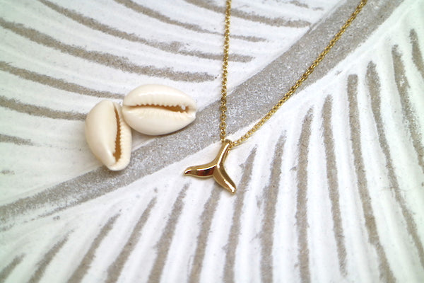 Load image into Gallery viewer, Gold whale tail necklace
