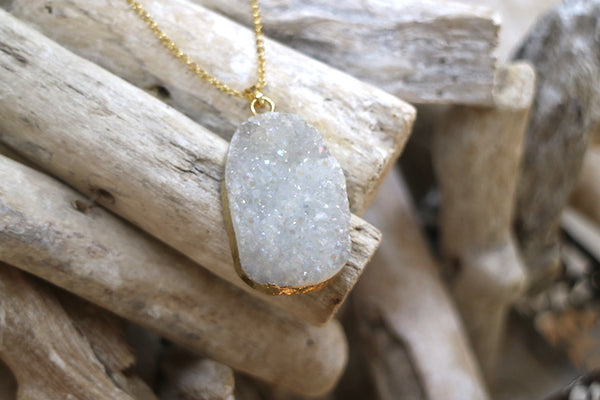 Load image into Gallery viewer, White druzy aura quartz gold necklace
