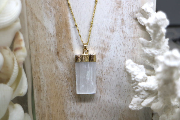 Load image into Gallery viewer, Selenite gold necklace
