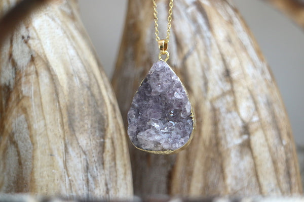 Load image into Gallery viewer, Amethyst teardrop gold necklace
