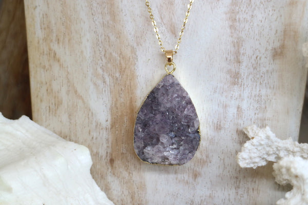 Load image into Gallery viewer, Amethyst teardrop gold necklace
