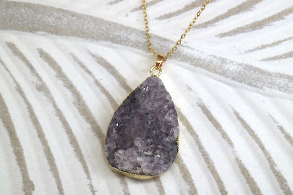 Load image into Gallery viewer, Amethyst teardrop gold necklace
